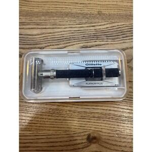 Vintage 1970 P-2 Gillette Super Adjustable Safety Razor Plus Blades And Case